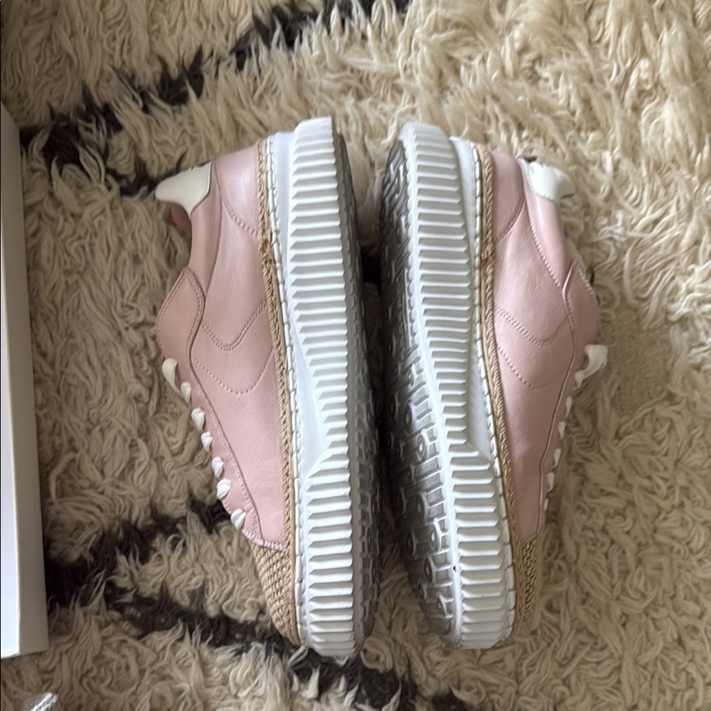 Voile Blanche Pink and Tan Sneakers Sleek Design - Picture 4 of 6